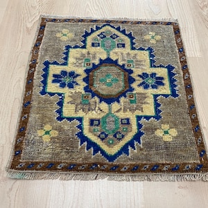 Square rug, Brown rug, Vintage small rug, Turkish rug, Table rug, Wall decor rug, Bohemian rug, Wool rug, Doormat rug, Bath rug, 1.4x1.4ft