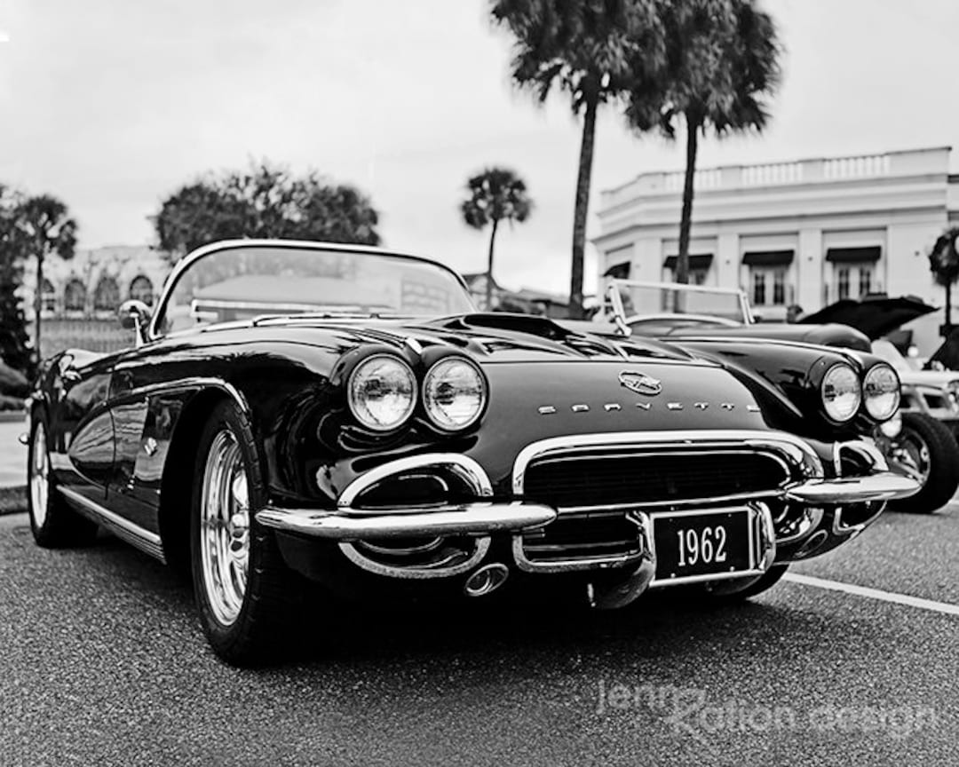 Black And White Vintage Car Photography black-and-white-vintage-car-photography