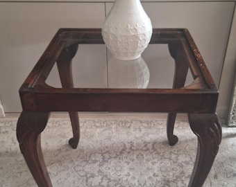 Vintage Wooden Side Table with Glass Top & Curved Cabriole Legs — Classic Occasional End Table