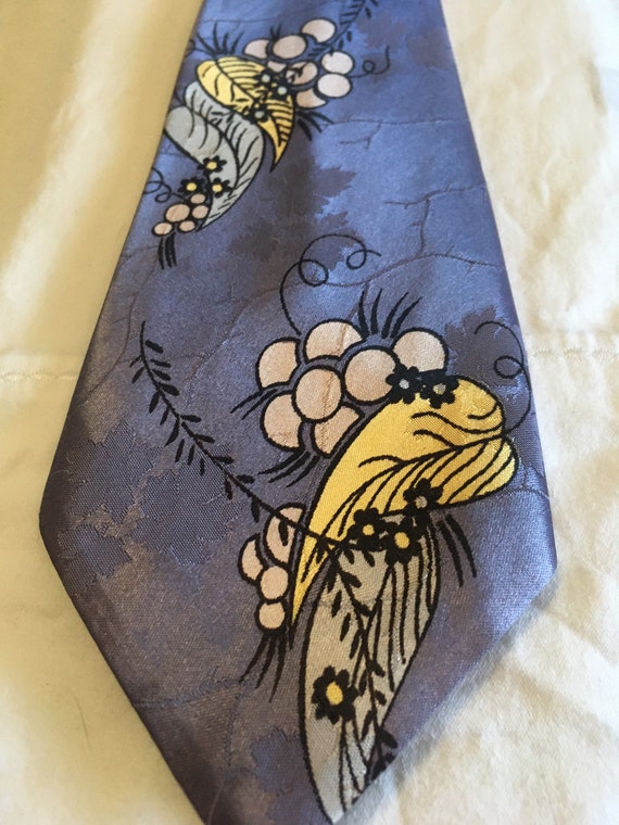 Symphony in Color Silk Tie - image 1