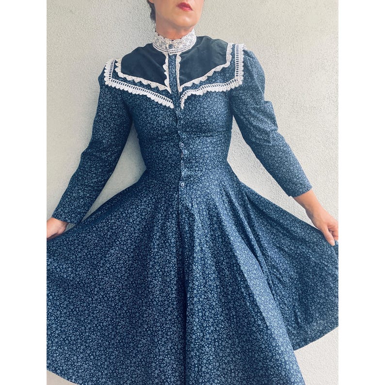Vintage Gunne Sax Blue Calico Floral Lace-trimmed Prairie Midi Dress Sz ...