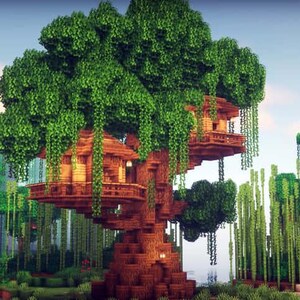 Peut inclure: Une construction num&eacute;rique d'une grande cabane perch&eacute;e dans un arbre massif au tronc brun compos&eacute; de blocs et au feuillage vert dense. La structure comprend deux plateformes en bois avec des balustrades et des pi&egrave;ces nich&eacute;es dans les branches.