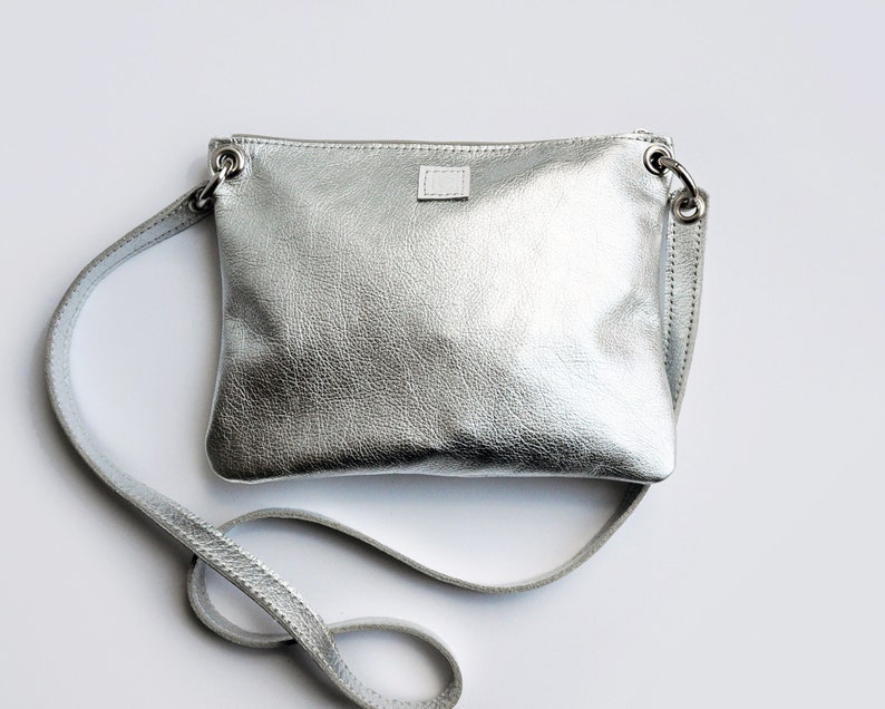 Silver real leather crossbody bag with zipper closure