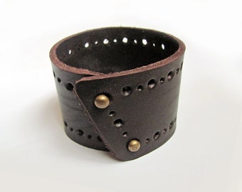 Wide leather bracelet, Dark brown color, Leather cuff for men and women