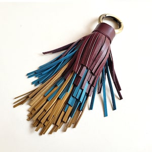 Porte-clés à pampilles en cuir ombré aux couleurs des arbres - bordeaux, turquoise et moutarde