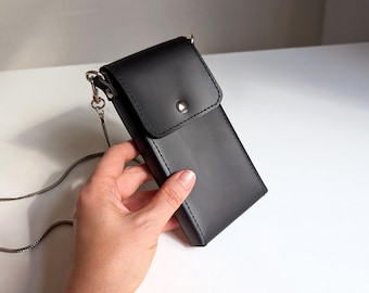 Borsa a tracolla sottile in pelle per telefono. Piccola custodia nera per telefono cellulare con tracolla a catena.