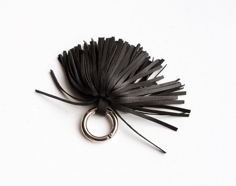 Porte-clés pompon en cuir, porte-clés pompon, breloque pompon noir image 4