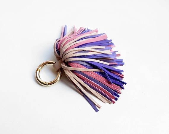 Pompon Porte-clés Ou Bijou De Sac En Cuir Violet – Fabrication Française – Occasion Très Bon état