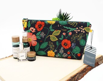 Medium Makeup Pouch, Zipper Cosmetic Bag, Floral Canvas Fabric, Makeup Holder, Knitting Project Bag, Womens Toiletry Bag, Travel Wash Bag