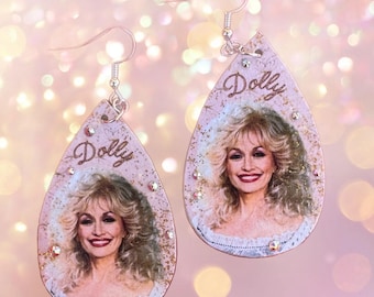 Orecchini Dolly Parton - Orecchini a goccia in legno con strass e glitter