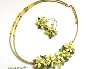 Vanilla Flower Necklace, Vanilla Necklace, Spring Necklace, Floral Necklace, Gift For Mom, Gift For Her, Floral Fashion, Spring Jewelry