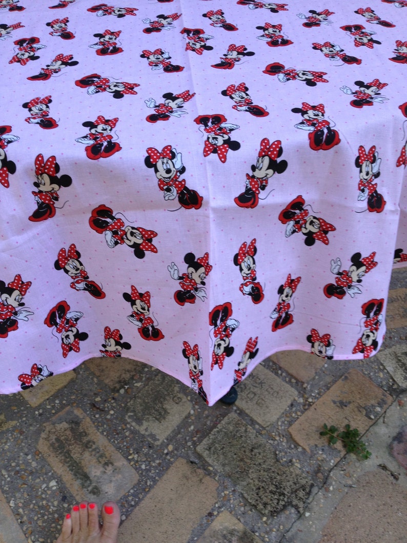 disney minnie mouse deluxe art table