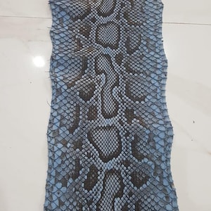 Vera pelle di pitone birmano tagliata dal ventre / Pelle di serpente non sbiancata blu-grigia / Pelle esotica per borse, portafogli e articoli di lusso