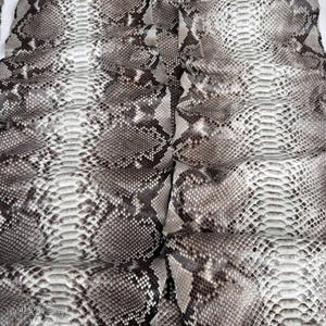 Piel de pitón reticulada auténtica con corte en el lomo / Piel de serpiente exótica natural sin blanquear / Piel de pitón de primera calidad para bolsos y artesanías