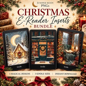 Op de afbeelding: Drie zwarte e-readers met digitale kerstillustraties, waaronder een besneeuwde hut, een boekhandel en een gezellige leeshoek. De tekst luidt Juniper Moon PNGs Christmas E-Reader Inserts BUNDLE en 3 MAGICAL DESIGNS | 3 KINDLE SIZES | INSTANT DOWNLOAD.