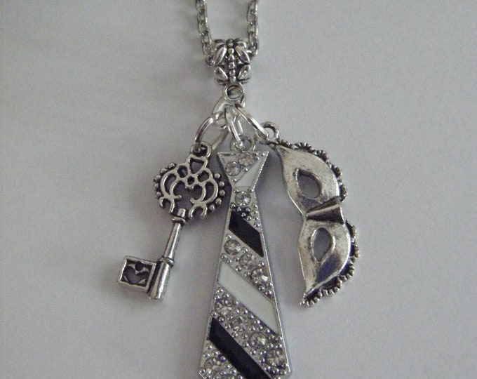50 SHADES OF GREY Bottle Cap Necklace Jewelry Zipper Pull Pendant Series Trilogy 50 SHADES OF GREY Bottle Cap Necklace Jewelry Zipper Pull Pendant Series Trilogy