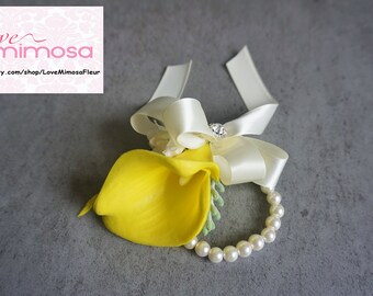 Wrist Corsage, Yellow Calla Lily Corsage, ivory ribbons, Pearl Bracelet, Boho Wedding, Silk Flower Corsage, Wedding Flowers, Bridesmaid Gift