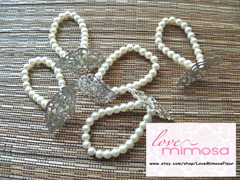 8mm pearls Elastic Wristlet Faux Pearl Set of 5- Glass Pearl Corsage Base