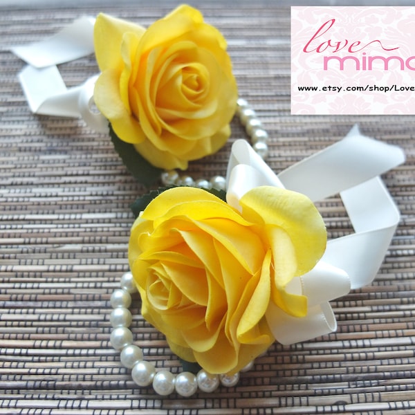 Corsage de poignet, Rose jaune avec ruban ivoire, bracelet perle, Corsage de fleurs de soie, Fleurs de mariage, Accessoires de bal, Cadeaux de demoiselle d’honneur