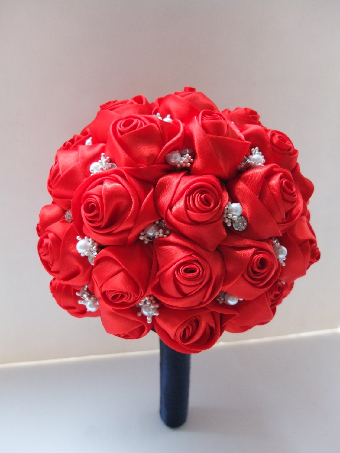 ❇Téa Tosh❇LOVE Medley Bouquet w/ Red Roses  Bellos arreglos florales,  Mejores flores, Arreglos florales sencillos