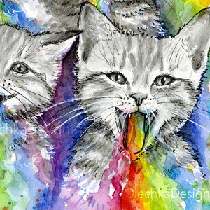 K&ouml;nnte beinhalten: Zwei graue Tabby-Katzen mit offenem Maul, von denen eine g&auml;hnt, sind in einem Aquarellbild dargestellt. Der Hintergrund ist ein leuchtender Regenbogen aus Farben mit Farbspritzern.
