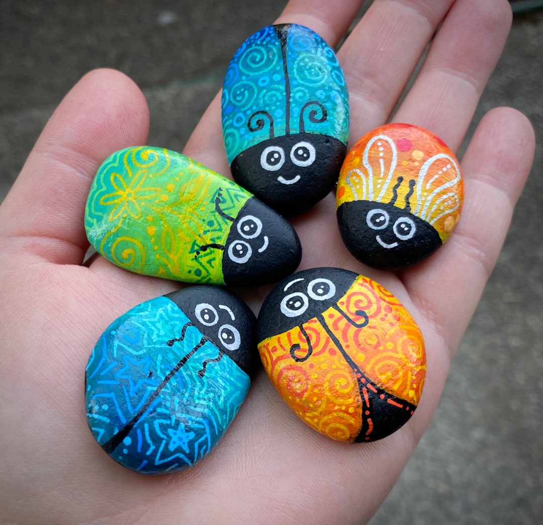 Painted Rocks, Set of 5 Painted Bug Rocks, Kindness Rocks, Keepsake,  Stocking Stuffer, Whimsical Art, Painted Rocks, Unique Gift, Garden Art 