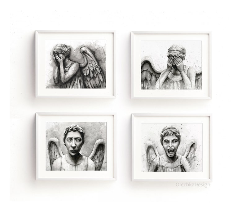 K&ouml;nnte beinhalten: Set aus vier Schwarzwei&szlig;-Aquarell-Illustrationen von Weeping Angels aus der Fernsehserie Doctor Who. Jeder Engel ist mit seinen H&auml;nden, die sein Gesicht bedecken, und Fl&uuml;geln dahinter dargestellt. Die Illustrationen sind in wei&szlig;en Rahmen gerahmt.