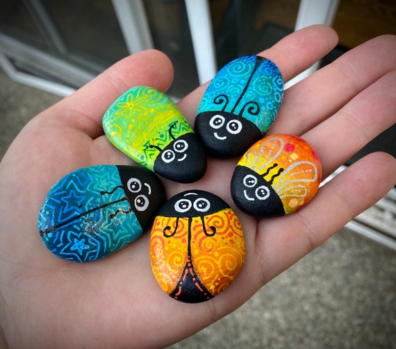 Painted Rocks, Set of 5 Painted Bug Rocks, Kindness Rocks, Keepsake,  Stocking Stuffer, Whimsical Art, Painted Rocks, Unique Gift, Garden Art 