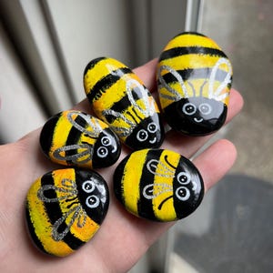 Bee Painted Rocks, Set of 5 Bee Rocks, Resin Coated, Bee Gift, Bee Art, Whimsical Art, Kindness Rocks, Unique Gift, Garden Decor, Bumble Bee
