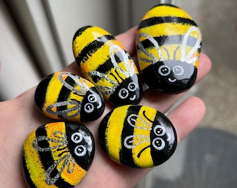 Bee Painted Rocks, Resin Coated Bumble Bee Garden Decor, Set of 5