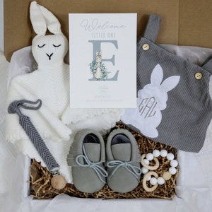 Personalisierte Baby-Geschenk-Box, Babyparty, Willkommen Neugeborenen Geschenk, Junge/Mädchen Geschenk, Hase Ostern Geschenk, Geschlecht Neutral Baby Geschenk Set, Monogramm Geschenk Gray Monogram