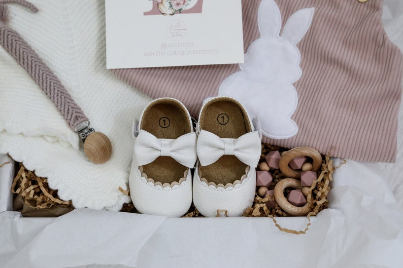 Personalisierte Baby-Geschenk-Box, Babyparty, Willkommen Neugeborenen Geschenk, Junge/Mädchen Geschenk, Hase Ostern Geschenk, Geschlecht Neutral Baby Geschenk Set, Monogramm Geschenk Bild 7