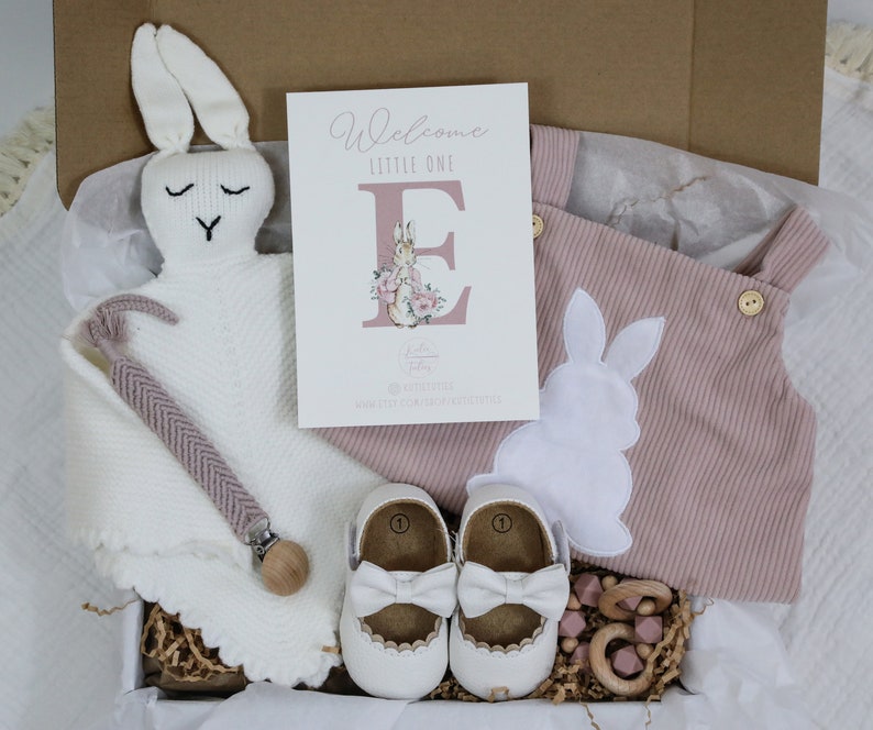 Personalisierte Baby-Geschenk-Box, Babyparty, Willkommen Neugeborenen Geschenk, Junge/Mädchen Geschenk, Hase Ostern Geschenk, Geschlecht Neutral Baby Geschenk Set, Monogramm Geschenk Pink No Monogram