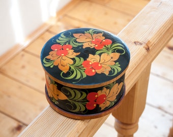 Antique wooden Casket Hand Painted, Vintage Casket, Ukrainian Box, Jewelry box, Box 70's, Box with flowers, Petrikovskaya painting