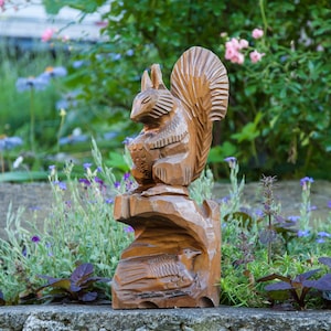 Carved Wooden Squirrel, Vintage Squirrel, Squirrel figurine, handmade Squirrel sculpture, sculpture animal, USSR Squirrel, Forest animal