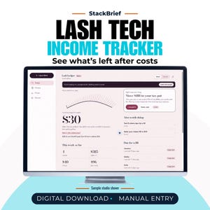 Pode incluir: Um monitor de computador exibindo a interface do software StackBrief Lash Tech Income Tracker. A tela mostra dados financeiros, listas de clientes e notificações de impostos em um fundo rosa claro.