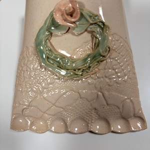 Vintage Carli Studio Art Pottery Wall Pocket Vase, Ceramic Floral Wreath and Lace Relief Pouch, Signed Handcrafted