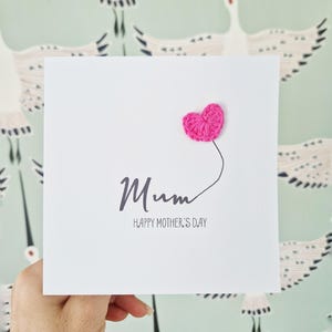 Handgemachte Mama Geburtstagskarte, Muttertag Häkelkarte, Muttertag Sonntag Grußkarte, spezielle Mama Geburtstagskarte, gehäkelte Herzkarte