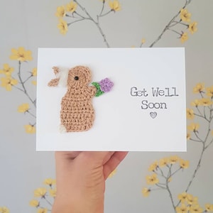 Carta personalizzata fatta a mano per guarire presto, carta coniglietto all'uncinetto, carta pensando a te, carta sentirsi meglio, carta coniglietto carino, carta amicizia