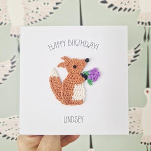 Carte de voeux personnalisée faite main au crochet avec renard, carte d'anniversaire spéciale, carte d'anniversaire mignonne, carte d'anniversaire de renard,