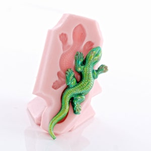 Lizard Flexible Silicone Mold Use with Resin, Polymer Clays, Metal Clays, Food Safe, Fondant, Chocolate, Sugar Art, Candy, Gum Paste (889
