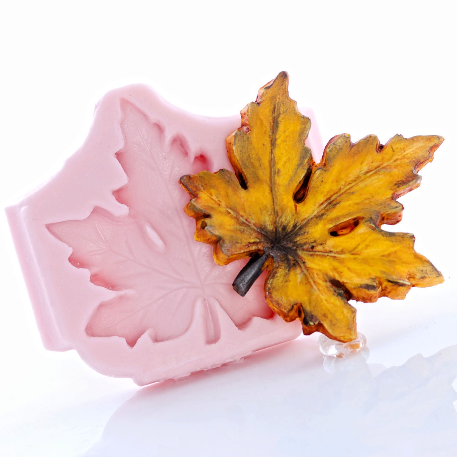 MAPLE LEAF MLC-S2 【デザート塗装品】 Large Maple Leaf Silicone Mold - Autumn Leaf Food Safe Mold