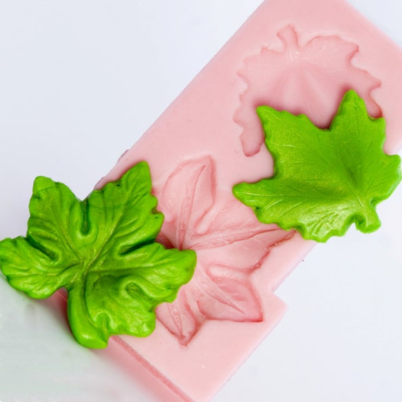FormaLeaf LP109 - Water Lily Pad Pattern Set Of 2 | Clay King