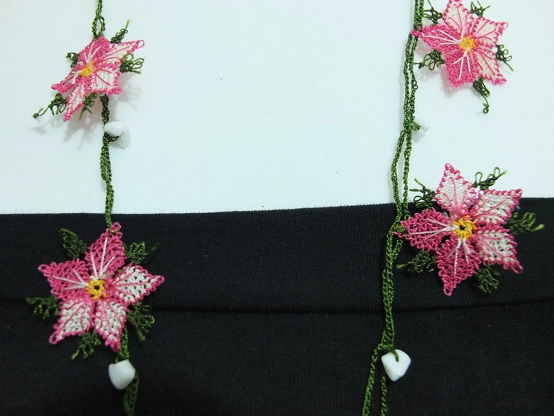 Tatted Lace Flowers Green  cord for Eye Glass Eye glass holder  Eye glass Necklace Pink and Fuchsia Oya Flowers  Crochet Eye Glass Chain