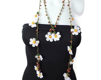 Crochet Daisy Necklace- Beaded Statement Necklace - Boho Chic Summer Necklace - Fabric Flower Necklace , Crochet Floral Jewelry