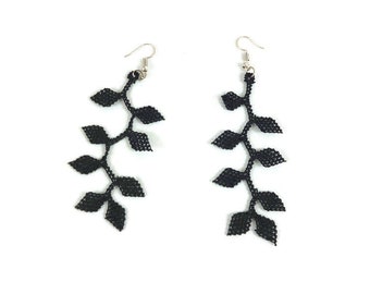 Black leaf earrings, crochet earrings, statement earrings, boho earrings, nature jewelry, long dangle earrings, Needle Lace Oya Earrings