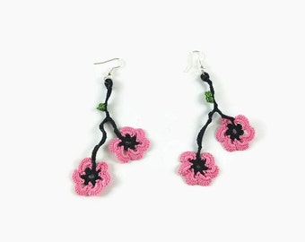 Boucles d'oreilles fleur rose, boucles d'oreilles pendantes au crochet, boucles d'oreilles en dentelle, bijoux au crochet, bijoux d'été bohème chic