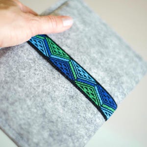 Light Grey Felt Kobo Cover: Handmade Sleeve with Elastic Strap