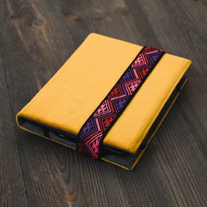 kobo libra colour case Kobo sleeve Kobo Clara 2E Elipsa Sage case aura cover yellow velvet protective handmade gift elastic strap Kobo Glo