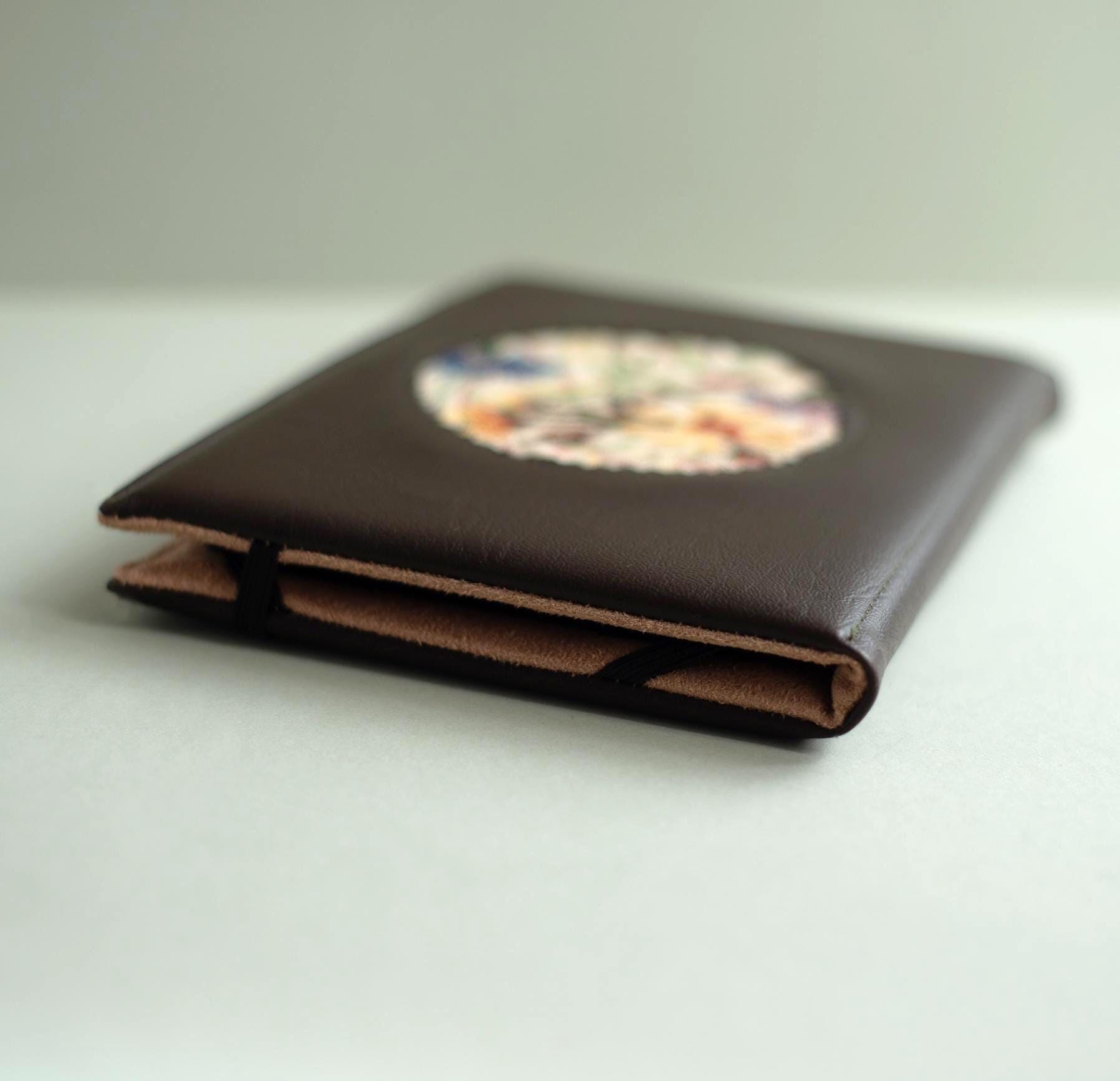 Kindle Scribe Notebook Design -16GBストレージ Kindle Case Vintage Book Style Cover Handmade Made to Order UK - Etsy
